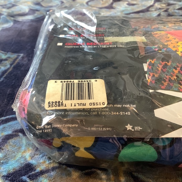 Vintage Twin Bedskirt Mickey Mouse The Walt Disney Company NEW - Picture 6 of 10